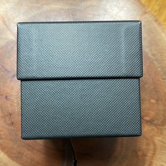 NEW IN BOX COACH 32mm RUBY WATCH WITH SIGNATURE FACE - Picture 13 of 16